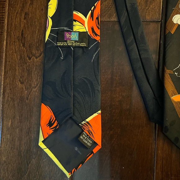 Bugs Bunny and Tigger Ties - Picture 9 of 10